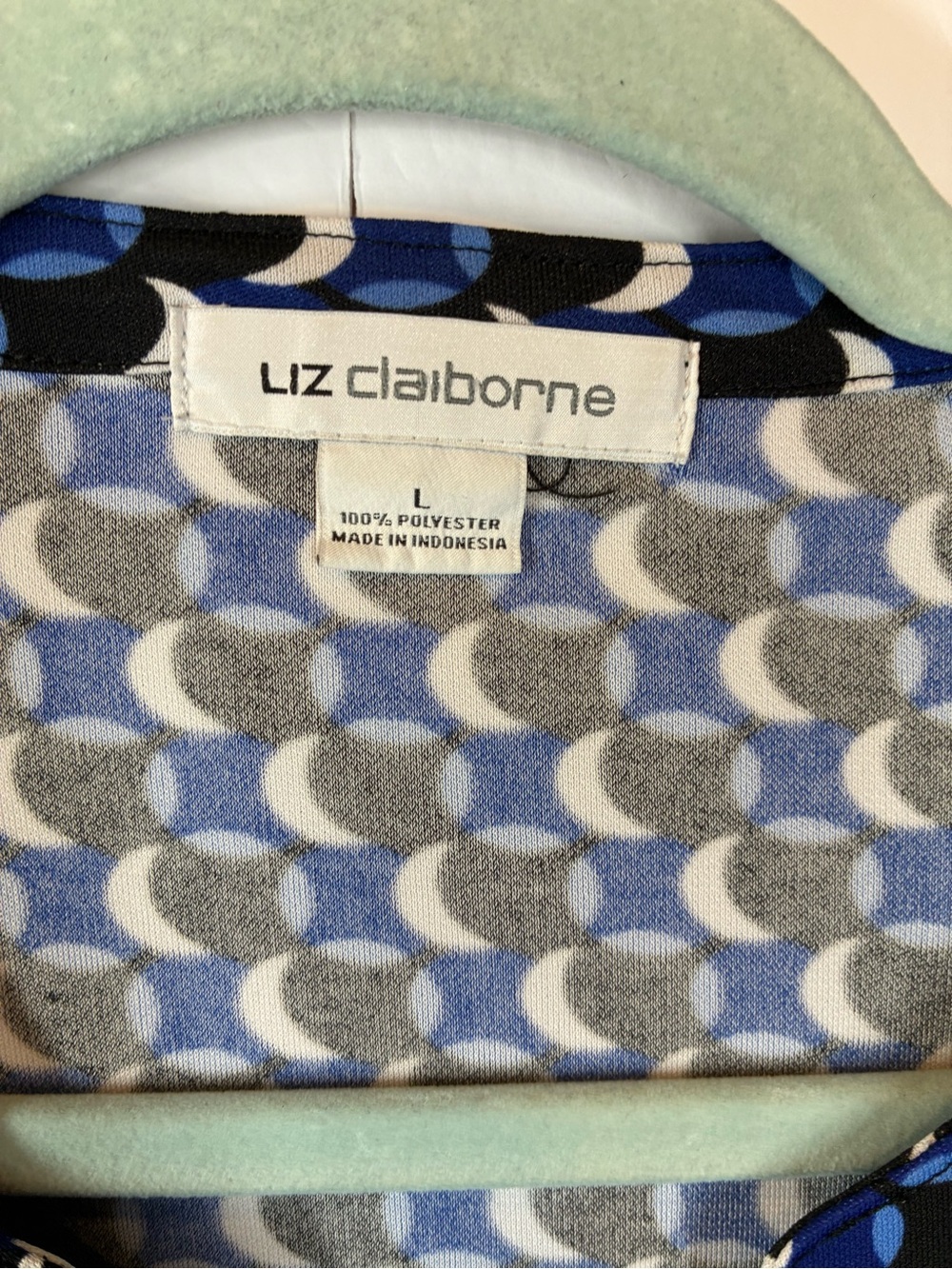 Liz Claiborne Blue Black Geometric Print Split Neck Blouse Size Large - Picture 3 of 4